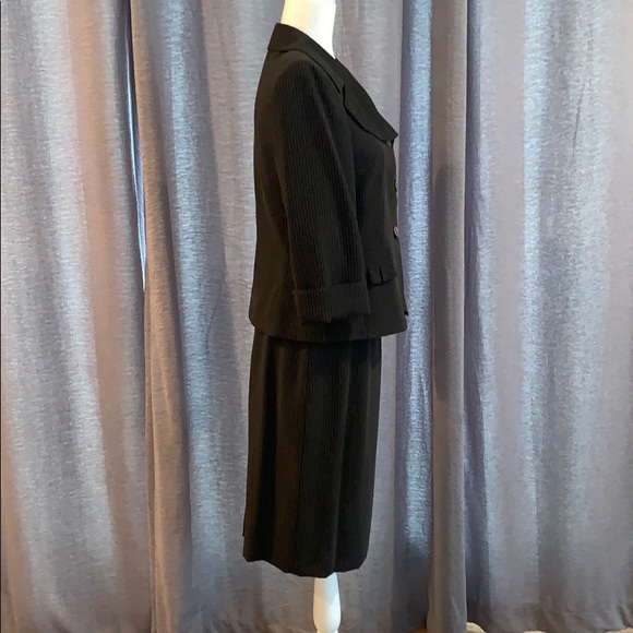 Tahari Jacket/Blazer & Skirt Suit Black EUC 8P - Picture 10 of 15